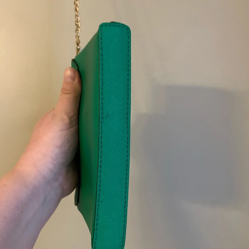 Kate Spade Newbury Lane Sally Crossbody Bag Purse Green Leather Stripe Interior